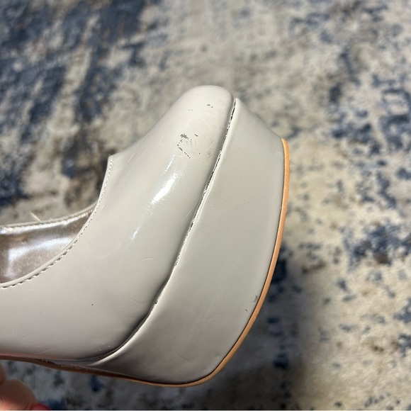 Steve Madden P-Raven Gray Platform Heels Size 7.5 - Picture 6 of 16